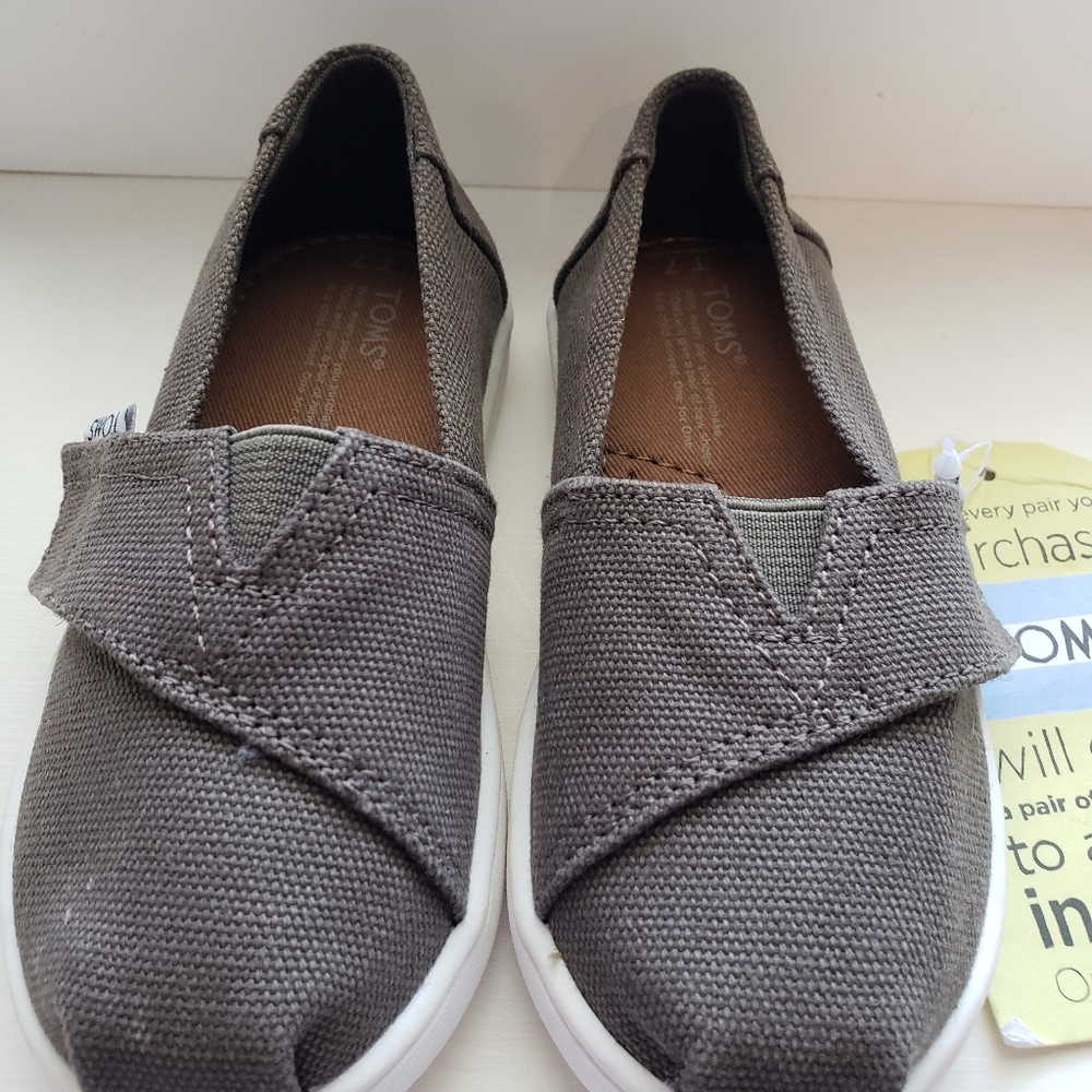 TOMS shoes